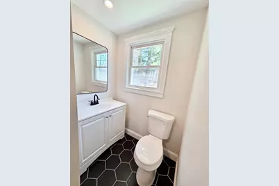 8 Wolf Hill Rd, Smithfield, RI 02917 - Photo 28