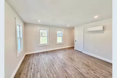 8 Wolf Hill Rd, Smithfield, RI 02917 - Photo 8
