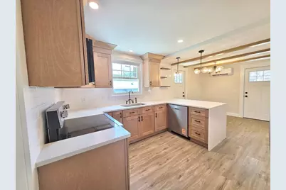 8 Wolf Hill Rd, Smithfield, RI 02917 - Photo 12