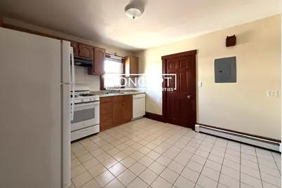 28 Alewife Brook Pkwy #2, Cambridge, MA 02140 - Photo 8