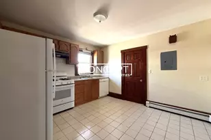 28 Alewife Brook Pkwy, Cambridge, MA 02140 - Photo 8