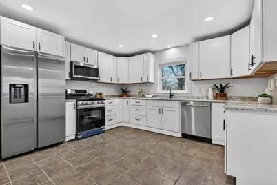 128 Green St #128, Melrose, MA 02176 - Photo 2