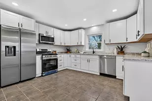 128 Green St, Melrose, MA 02176 - Photo 2