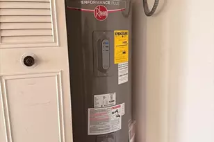 115 W Sqantum, Quincy, MA 02171 - Photo 20