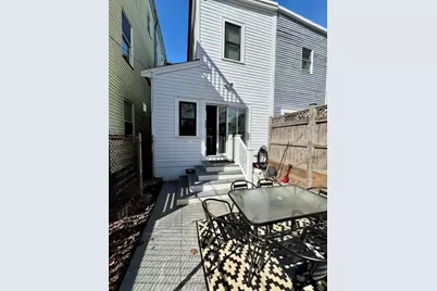 659 E 6th St, Boston, MA 02127 - Photo 12