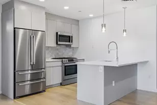 16 Boardman St, Boston, MA 02128 - Photo 4