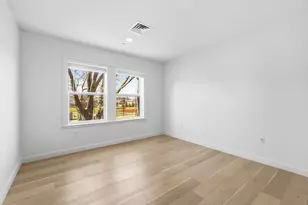16 Boardman St, Boston, MA 02128 - Photo 10