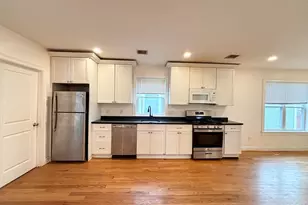 156 Bow St, Everett, MA 02149 - Photo 4