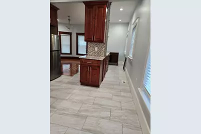 33 Speedwell St, Boston, MA 02122 - Photo 2