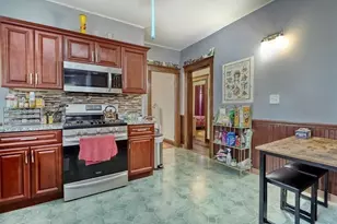26 Oakland St, Cambridge, MA 02139 - Photo 4