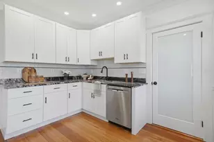 25 Spruce St, Watertown, MA 02472 - Photo 6