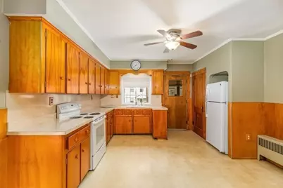 40 Congress St, Amesbury, MA 01913 - Photo 2