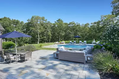 8 Paddock Rd, Oak Bluffs, MA 02557 - Photo 10