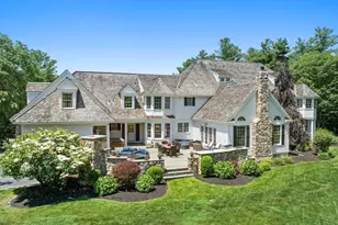 3 Stone Bridge Ln, Milton, MA 02186 - Photo 2