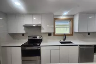 52 Glenwood Rd, Lynn, MA 01904 - Photo 8