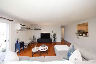 24 Williamsburg Ct, Shrewsbury, MA 01545 - Photo 8