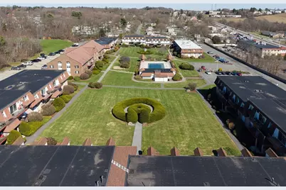 24 Williamsburg Ct #21, Shrewsbury, MA 01545 - Photo 2