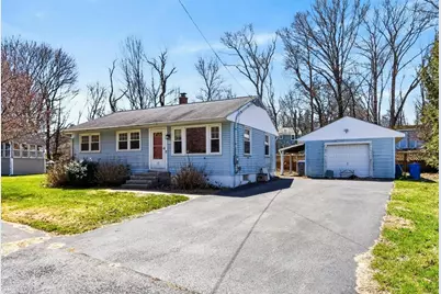 27 Robin Rd, Westborough, MA 01581 - Photo 2