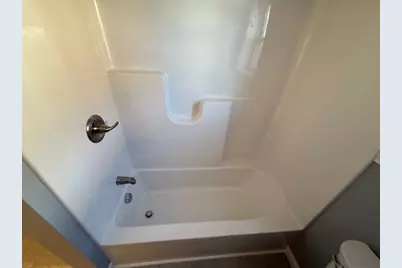 21-B Washburn St #B, Worcester, MA 01610 - Photo 6