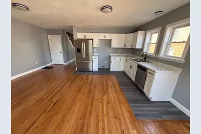 21-B Washburn St #B, Worcester, MA 01610 - Photo 2