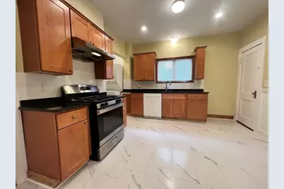 36 Golden #1, Medford, MA 02155 - Photo 2