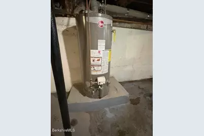 23 Murray Street, North Adams, MA 01247 - Photo 24