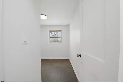 92 Summer St, Brockton, MA 02302 - Photo 16