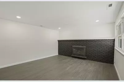 92 Summer St, Brockton, MA 02302 - Photo 10