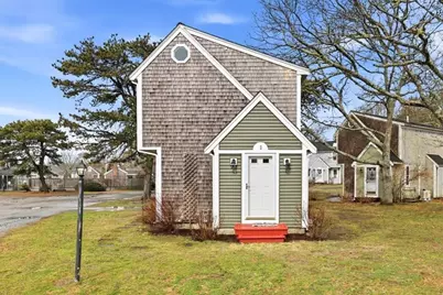 111 School St #2, Dennis, MA 02670 - Photo 2