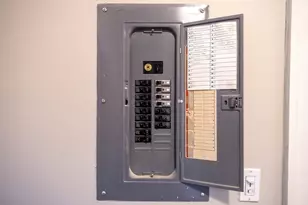 44 Mill St, Boston, MA 02122 - Photo 26