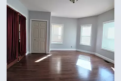 17 Clare St #1, Lowell, MA 01854 - Photo 4