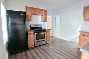 17 Clare St, Lowell, MA 01854 - Photo 2