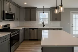 321 Winthrop St, Taunton, MA 02780 - Photo 8