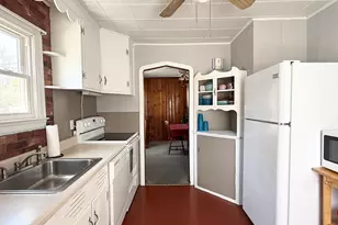 95 Carr Ave, Agawam, MA 01001 - Photo 4