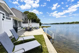 24 Cove St, Wareham, MA 02558 - Photo 2