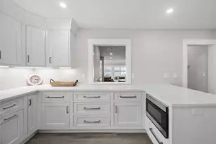 24 Cove St, Wareham, MA 02558 - Photo 6