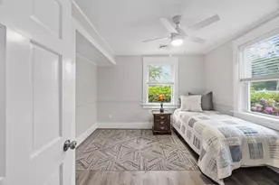 24 Cove St, Wareham, MA 02558 - Photo 10