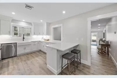 24 Cove St, Wareham, MA 02558 - Photo 6