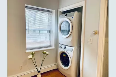 12 Regent St #1R, Cambridge, MA 02141 - Photo 2