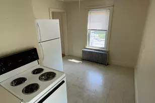 114 King St, Northampton, MA 01060 - Photo 2