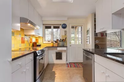 11 Kent Square #11, Brookline, MA 02446 - Photo 4