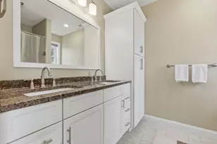 36 Pleasant St, Stoneham, MA 02180 - Photo 22