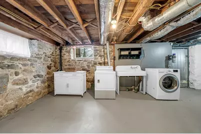 41 Commonwealth Ave, Haverhill, MA 01830 - Photo 30