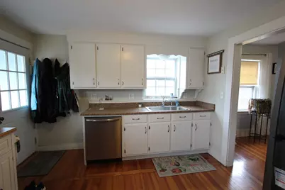 41 South St, Franklin, MA 02038 - Photo 4