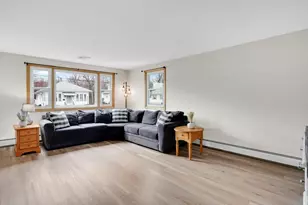 56 Thaddeus St, Chicopee, MA 01020 - Photo 12