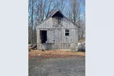 8 Sullivan Place, Millbury, MA 01527 - Photo 4