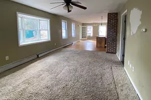 8 Sullivan Pl, Millbury, MA 01527 - Photo 10