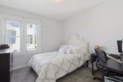 464 Birch St, Fall River, MA 02724 - Photo 10