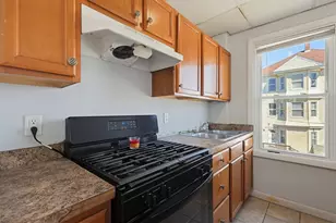 464 Birch St, Fall River, MA 02724 - Photo 6