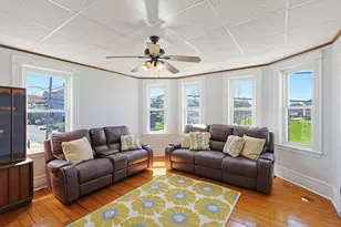 464 Birch St, Fall River, MA 02724 - Photo 2